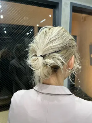 ミディアム maya レイヤーカットのヘアスタイル