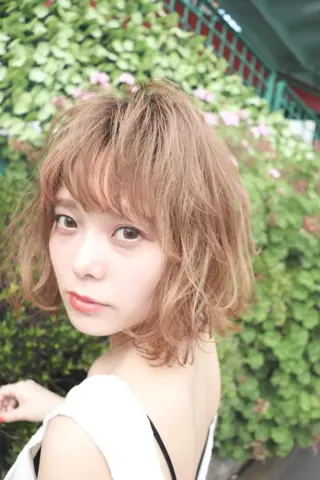 カラー ミディアム 尾野 恭平のヘアスタイル