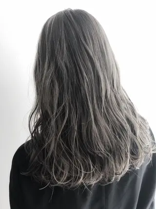 ロング カラー biscohair 髪にドラマを。のヘアスタイル