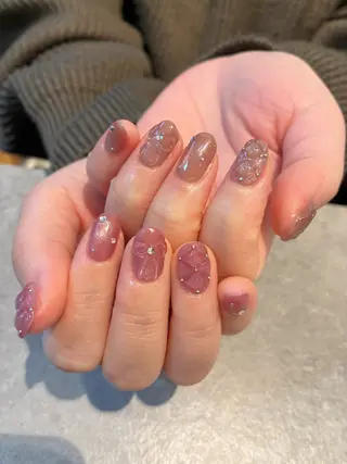 ネイル Nest 岩崎のネイルデザイン