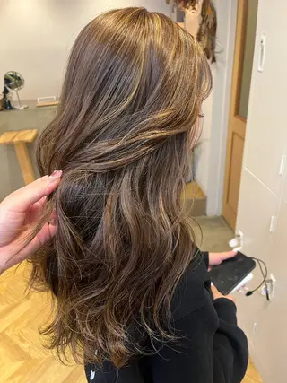 カラー 凜 (りん)のヘアスタイル