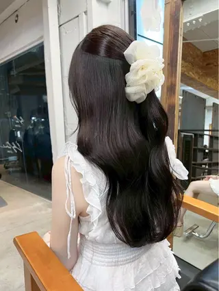 ロング YUI / LbyHOMEのヘアスタイル