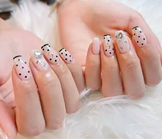 ネイル le'a-レア-【ア イ×ネイル×眉】のネイルデザイン