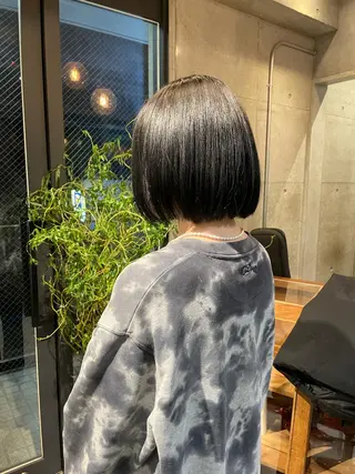 カラー maina/透明感 ベージュ/ブラウンのヘアスタイル