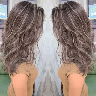 ロング カラー cherie所属・バレイヤージュ/ ハイライト/大内格のヘアスタイル