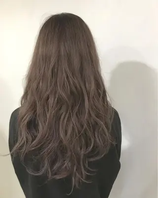 ロング BIANCA isesaki 小暮のヘアスタイル