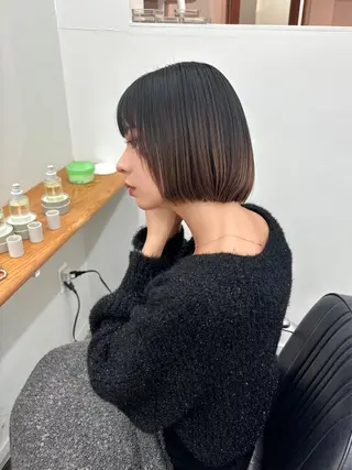 ミディアム aiko【艶カラー ・ミニモ年内で終了】のヘアスタイル