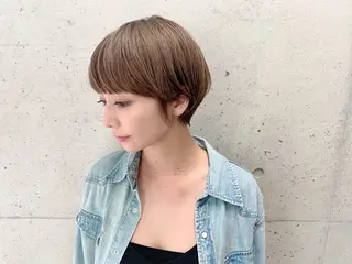 ショート カラー EMANON天神所属・Hitomi Ezakiのヘアスタイル