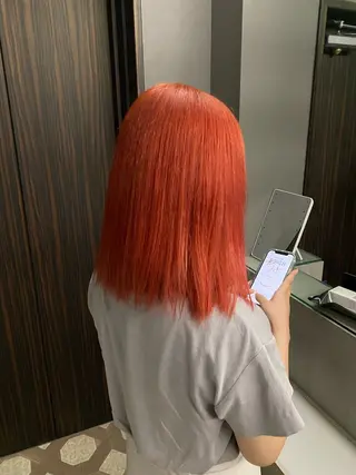 セミロング カラー noa 寒色系カラーブリーチのヘアスタイル