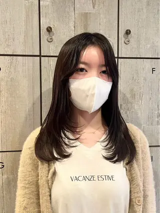 ロング 🩷愛咲🩷レイヤー /透明感カラーのヘアスタイル