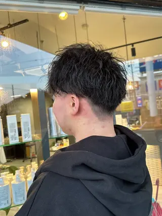 パーマ メンズ arika オケシ　リョウダイのヘアスタイル