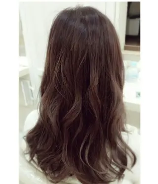 ロング カラー 須賀 一美のヘアスタイル