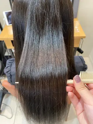 ロング あやめ【顔まわり/レ イヤー/柔らかカラ】のヘアスタイル