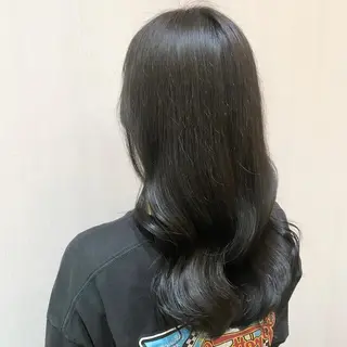 セミロング ブリーチなしカラー/ 顔周りレイヤーカットのヘアスタイル