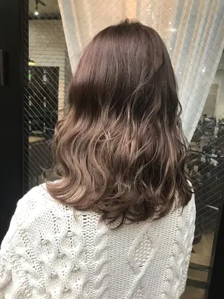 セミロング レイヤー/顔周り /AKARIのヘアスタイル