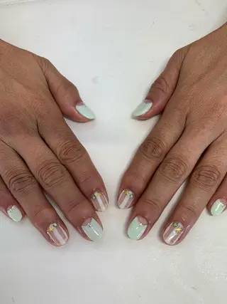 ネイル Mule Beauty Salon所属・ミュール ビューティーサロンのネイルデザイン