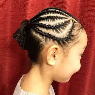 ヘアアレンジ キッズ mmagicca. 【 まじか. 】のネイルデザイン