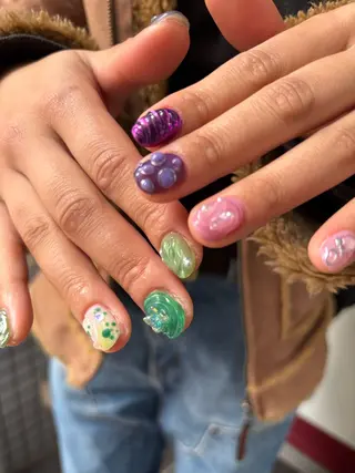 ネイル 🪐富島彩夏 /海外nail🪐のネイルデザイン