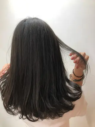 セミロング カラー 透明感カラー/ イルミナカラーヒロキのヘアスタイル
