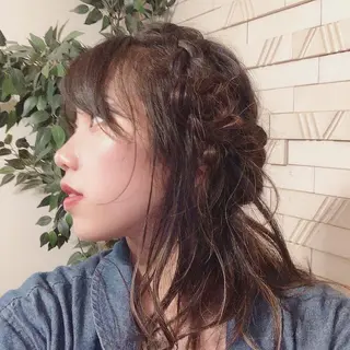 セミロング ヘアアレンジ 【ディレクター 🧸🤍田澤 唯那】のヘアスタイル