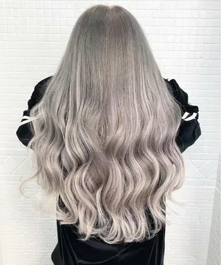 ロング カラー ANKH CROSS 🦋mako🦋のヘアスタイル