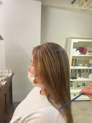 ロング カラー 沼田 彩虹のヘアスタイル