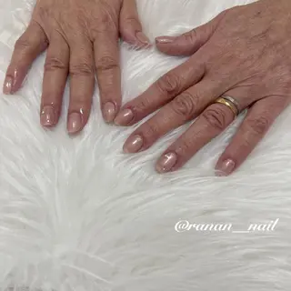 ネイル 𝓇𝒶𝓃𝒶𝓃 𝓃𝒶𝒾𝓁のネイルデザイン