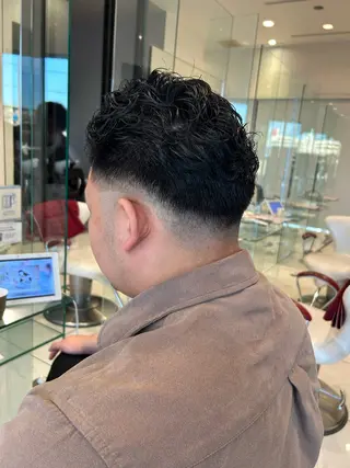 ショート パーマ メンズ earth志都呂店所属・鈴木 颯介のヘアスタイル