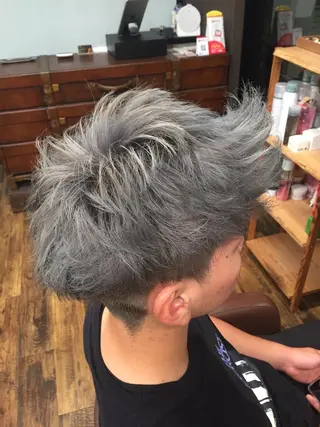 ショート 香川 裕基のヘアスタイル