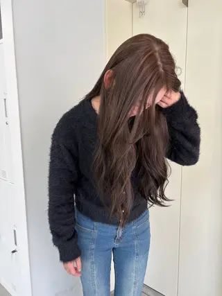 ロング aoi🤎 透明感カラーのヘアスタイル