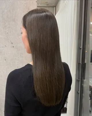 ロング カラー 透明感カラー yuraのヘアスタイル