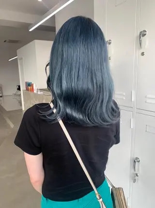 ミディアム カラー YU KIのヘアスタイル