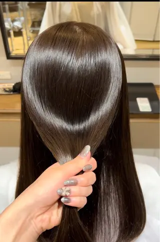 セミロング 艶髪カラー×髪質改善 🎀中島鈴菜のヘアスタイル