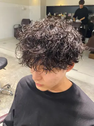 パーマ メンズ パーマ特化/フェザー パーマシャドウ/真生のヘアスタイル