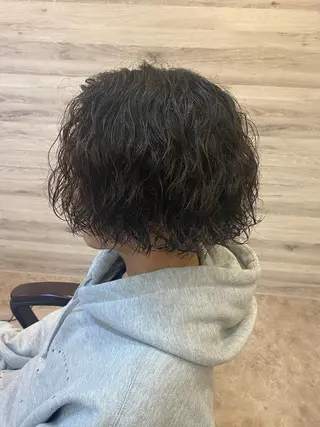 ミディアム パーマ メンズ Agu hair lua 上越高田西店所属・佐藤祐輔 メンズパーマのヘアスタイル