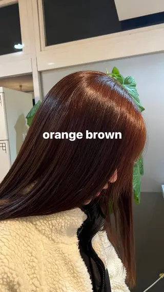 セミロング カラー 伊藤 杏奈のヘアスタイル