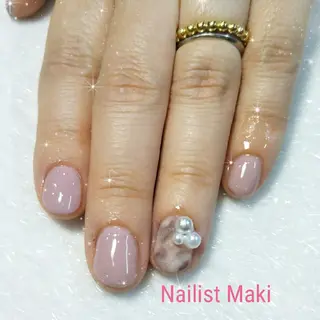 ネイル 小顔・毛穴・たるみ ネイル　似内真樹のエステ・リラクイメージ