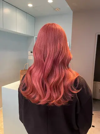 セミロング カラー ブリーチカラー 🩵MIZUKIのヘアスタイル