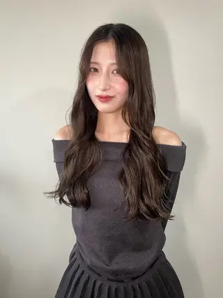 セミロング カラー カットモデル/ ハイトーン/ゆうあのヘアスタイル