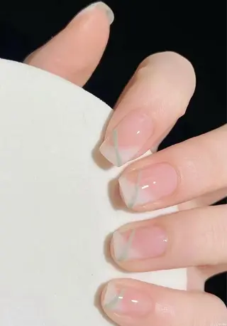 ネイル 高木 維麗絲のネイルデザイン