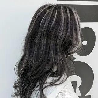ロング カラー TONI&GUY所属・Kawahara Satsukiのヘアスタイル