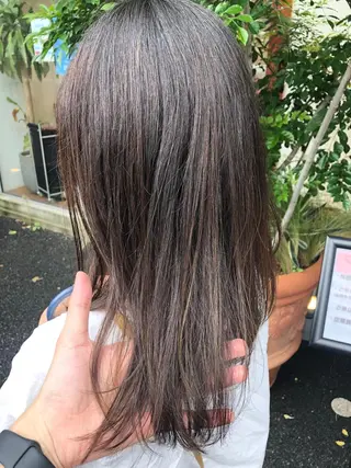セミロング 細沼 葵のヘアスタイル