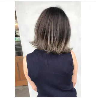 ミディアム カラー 船津 佳奈美のヘアスタイル