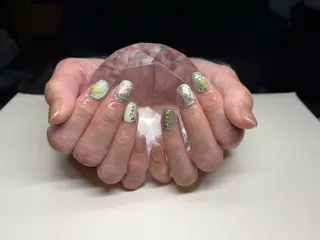 ネイル Rainbow Moonのネイルデザイン