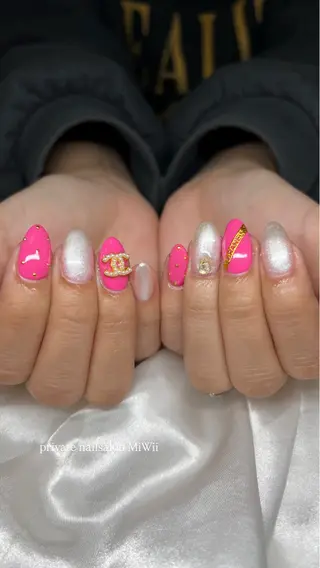 ネイル 𝐧𝐚𝐢𝐥 𝐌𝐢𝐖𝐢𝐢のネイルデザイン