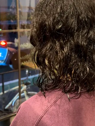 ミディアム パーマ 田中 琴鈴のヘアスタイル