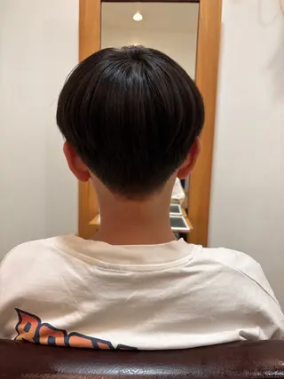 ショート シンセティックヘアデザイン所属・吉井 愛のヘアスタイル