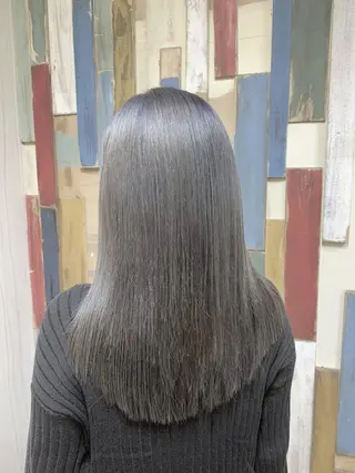 カラー 嶋村夏実🌼レイヤー 🌸白髪ぼかしのヘアスタイル