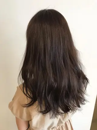 セミロング カラー デザインカラー🌈 高木リョウのヘアスタイル