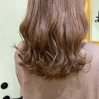 カラー 喜友名 ウララのヘアスタイル